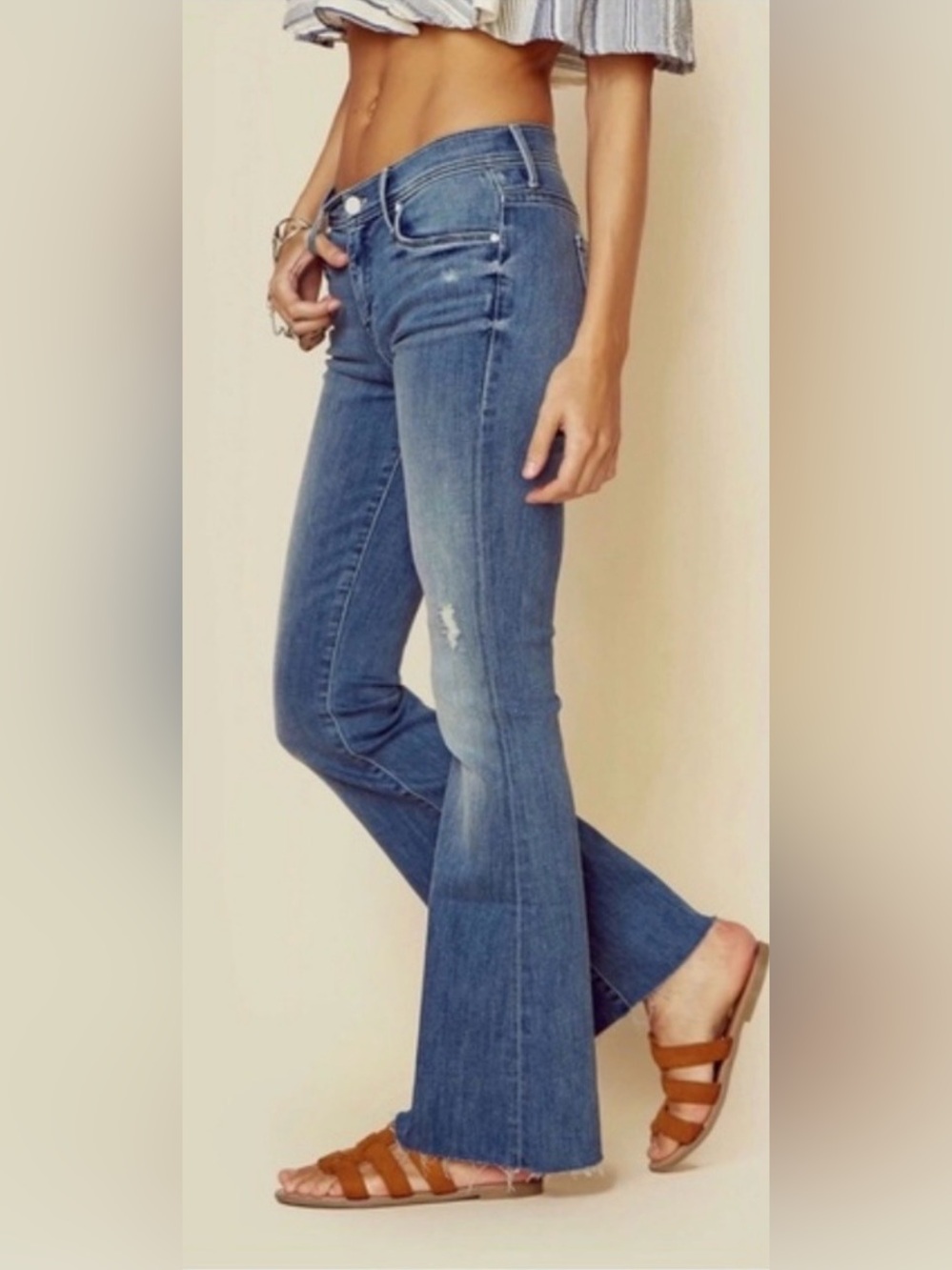 NWT MOTHER The Weekender Fray Jeans Graffiti Girl Wash 30 - Picture 2 of 16